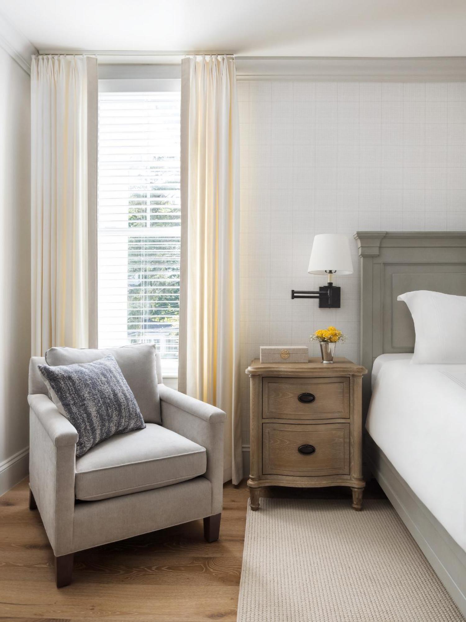 1313 West Luxury Boutique Hotel แอนแนโพลิส ภายนอก รูปภาพ